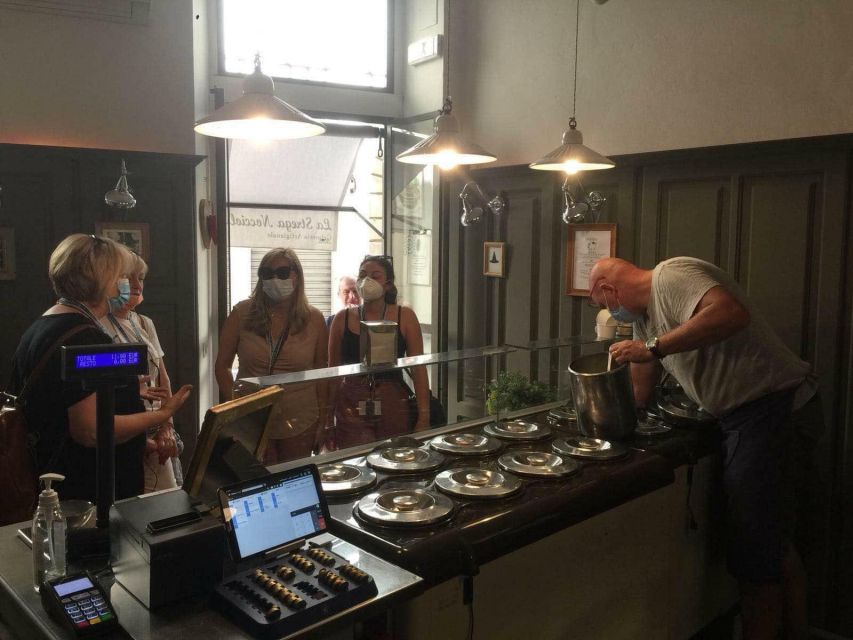 Florence: Uffizi & Accademia Small Group Walking Tour - What the small group changes