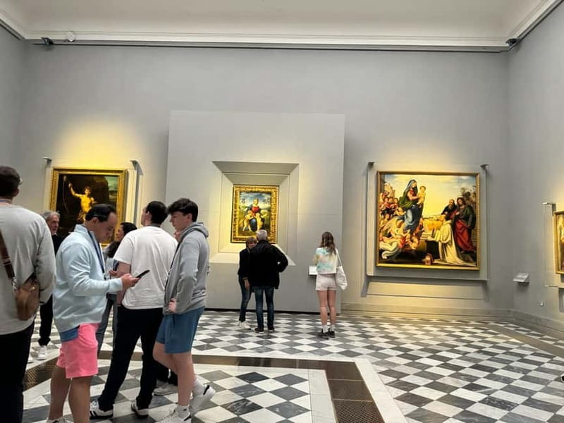 Florence: Uffizi Gallery Fast-Track Ticket - Leonardo and Michelangelo in the wider collection