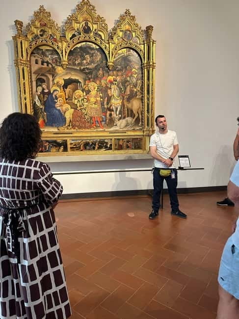 Florence: Uffizi Gallery Guided Tour, Skip-the-Line Tickets - Headsets make a small group work better