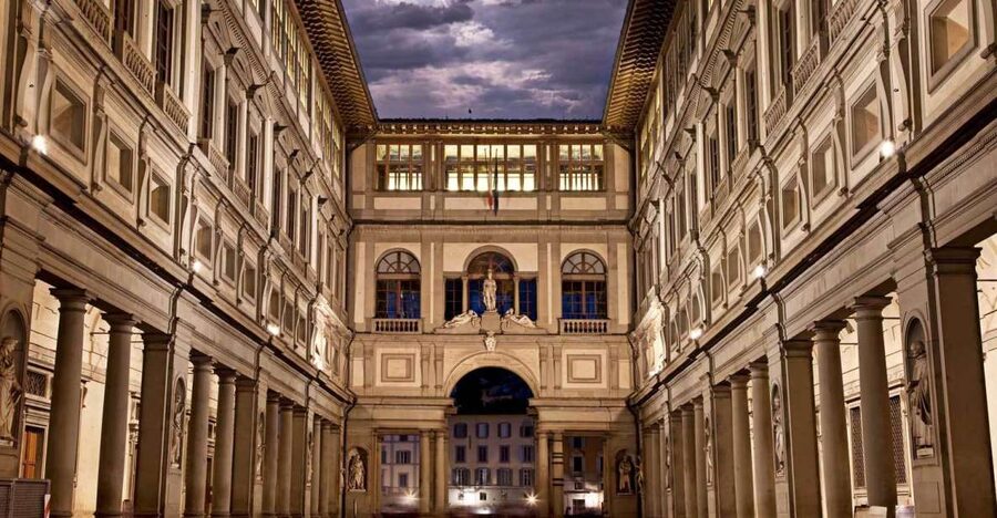 Florence: Uffizi Gallery Master Class Skip-the-Line Tour - Meeting at Door 1 near the Petrarca statue