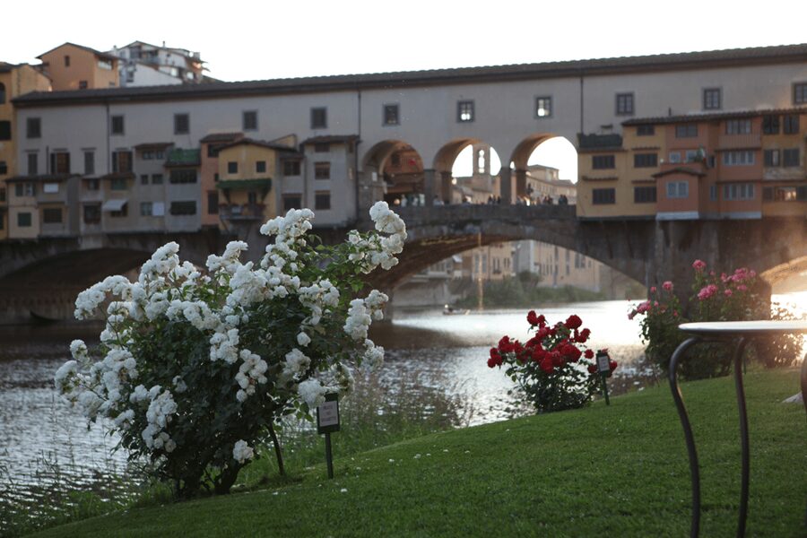 Florence Uffizi Gallery & Medici Vasari Corridor Guided Tour - Inside the Uffizi, selected masterpieces instead of a full survey
