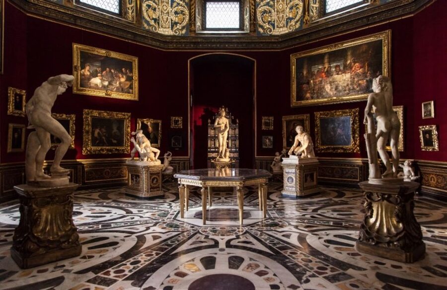 Florence: Uffizi Gallery Priority Entrance and Tour - Meeting near Piazza della Signoria