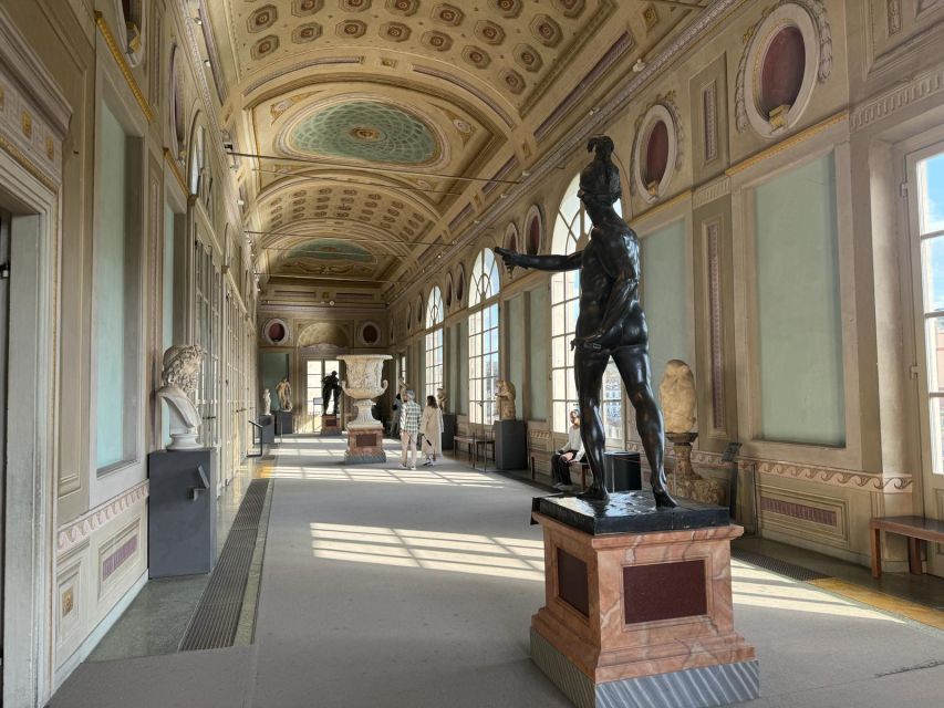 Florence: Uffizi Gallery Reserved-Entry VIP Tour - Ancient statues along the corridors