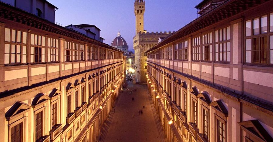 Florence: Uffizi Gallery Skip-the-line Ticket - The terrace view and a useful pause