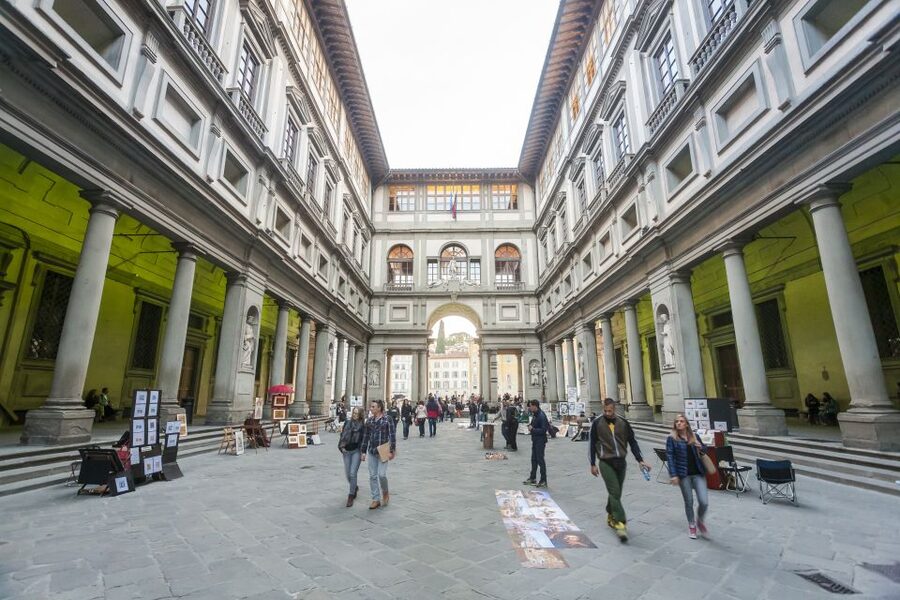 Florence: Uffizi Gallery Tickets with Optional Audio Guide - Choosing the audio guide