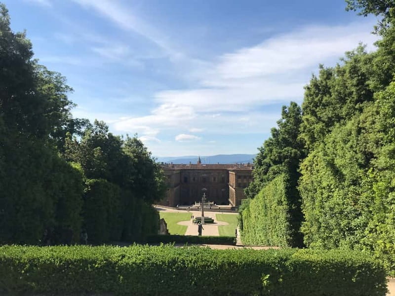 Florence: Uffizi, Pitti, Boboli and 7 Attractions 5-Day Pass - Crowds can change the Uffizi experience