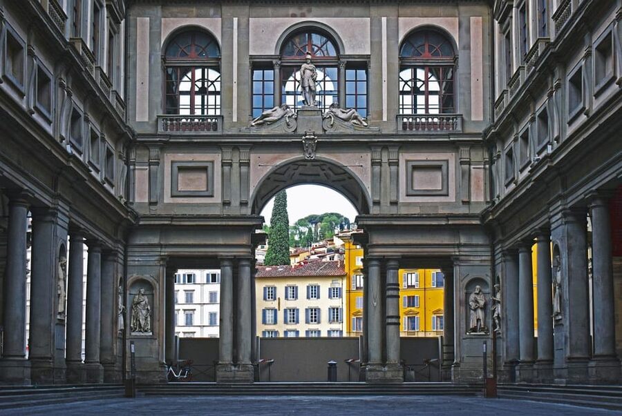 Florence: Uffizi Priority Access Ticket - Michelangelo, Leonardo, and Raphael