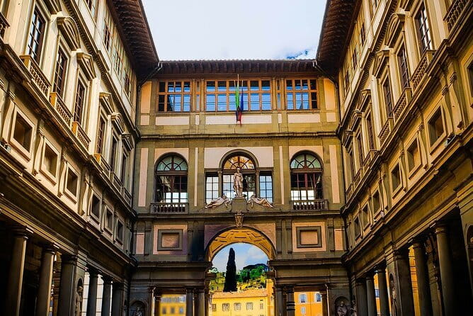 Florence: Uffizi Skip-the-Line Entry & Guided Tour - How to get more from the two hours