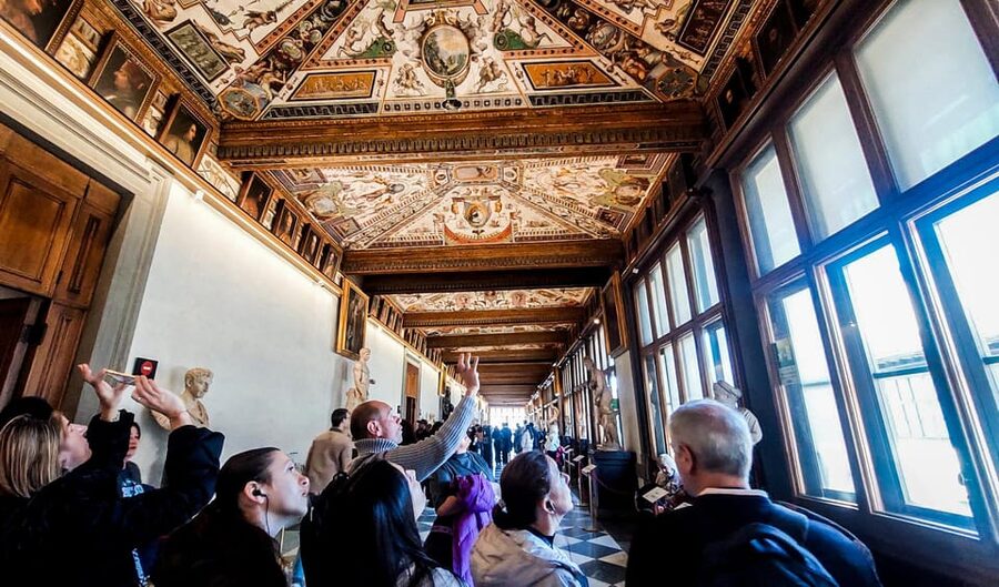 Florence: Uffizi Skip-the-Line Guided Tour - Who should book this Spanish Uffizi tour?