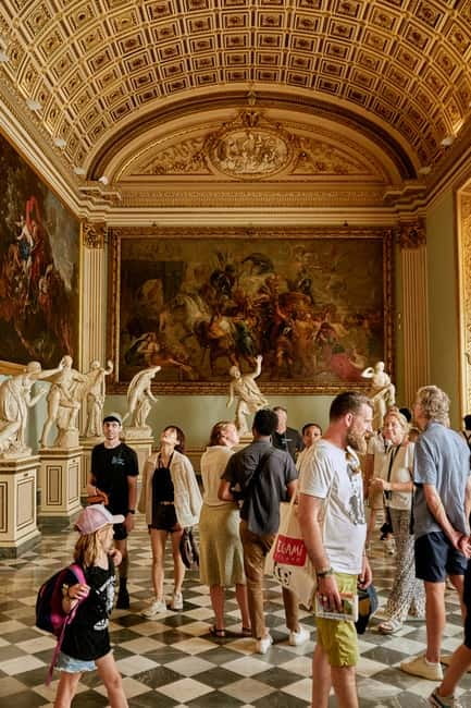 Florence: Uffizi Tour with an Art Expert Guide - Handling crowds, security, and the three-hour pace