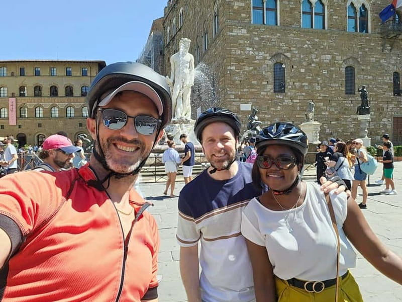 Florence: Untold Bike tour with Roberto - The Duomo: Florence’s unmistakable centerpiece