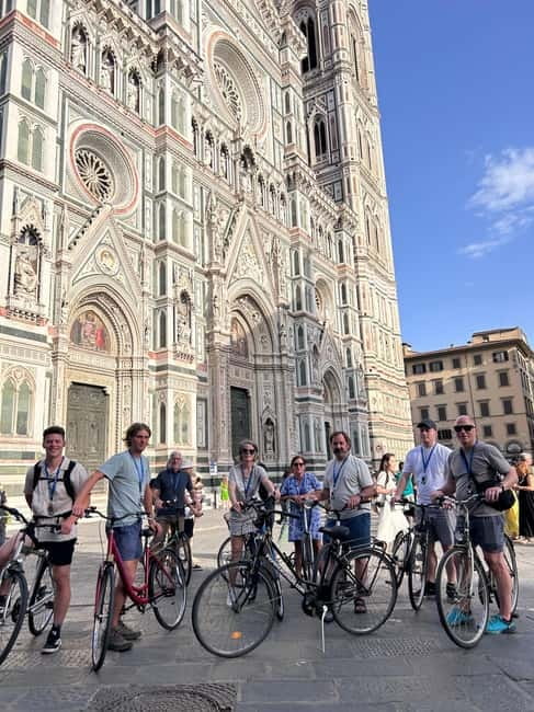 Florence: Untold Bike tour with Roberto - Via de’ Tornabuoni and Florence’s polished side