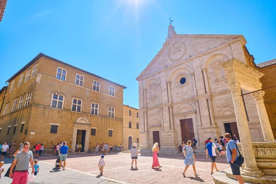 Florence: Val d'Orcia Private Chauffeur-Driven Tour - Montepulciano, grand streets and Vino Nobile