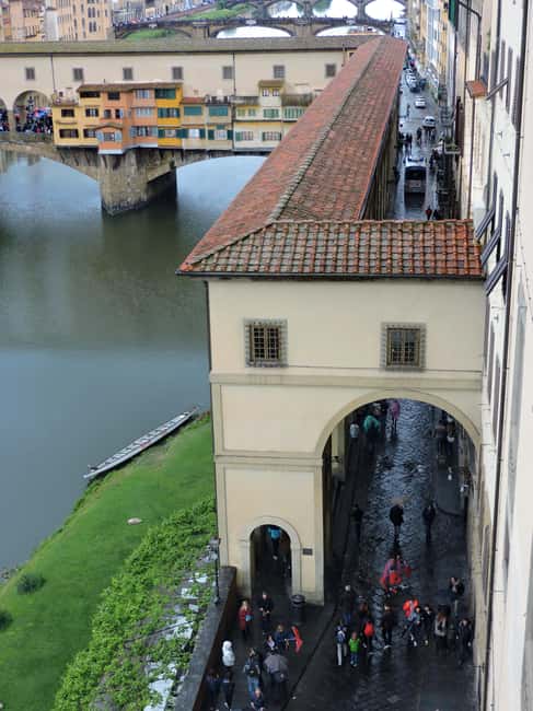 Florence: Vasari Corridor and Uffizi Gallery Exclusive Tour - A private group changes the pace