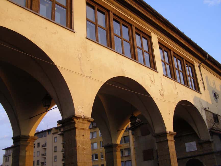 Florence: Vasari Corridor and Uffizi Gallery Exclusive Tour - Should you book the Vasari Corridor tour?