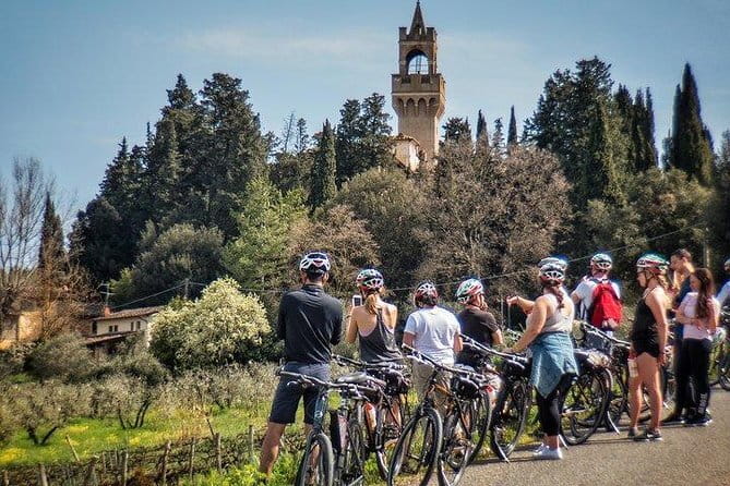 Florence Vespa Tour as a Passenger, max 6 people + Wine Window! - What the 90-minute schedule really means