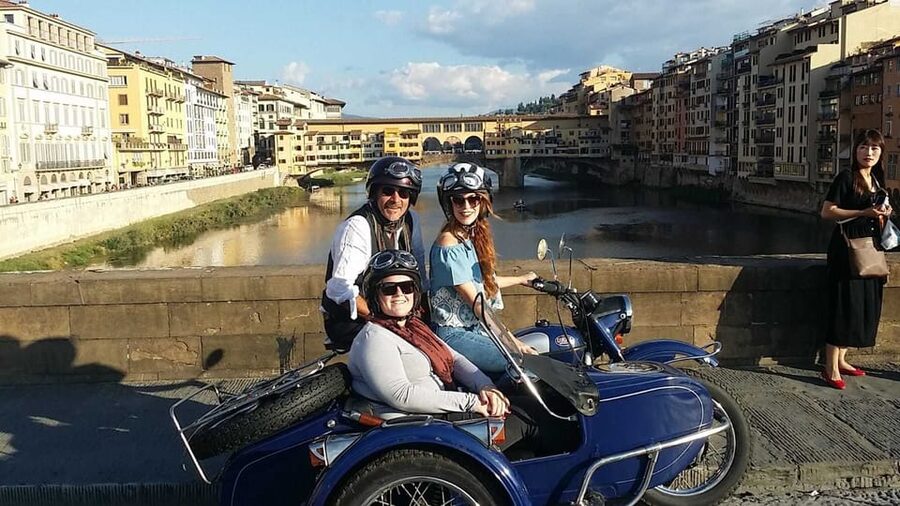 Florence Vintage Motorcycle Sidecar ride - Morning or Sunset - Meeting at Bar Pasticceria Gamberini