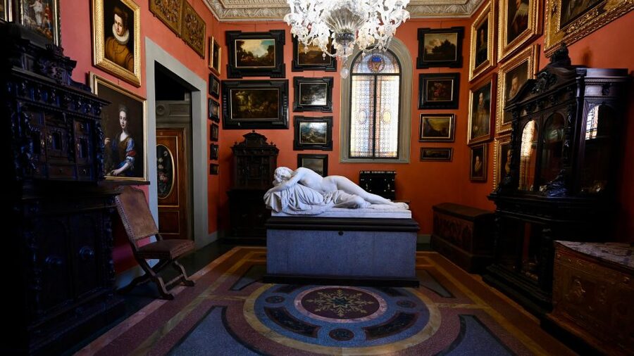 Florence: Visit to Frederick Stibbert's Villa and Park - Giovanni dalle Bande Nere and the Medici connection