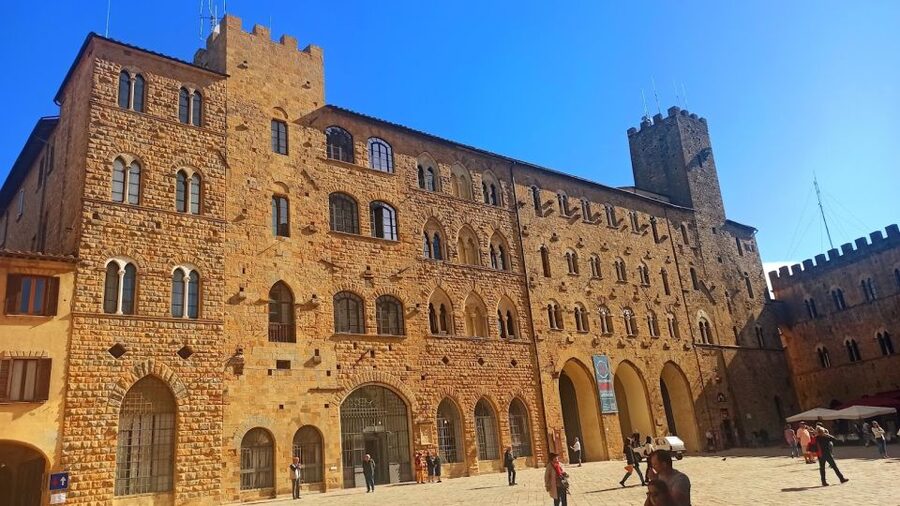 Florence: Volterra & San Gimignano Wine Tour with Lunch - Who should book this day