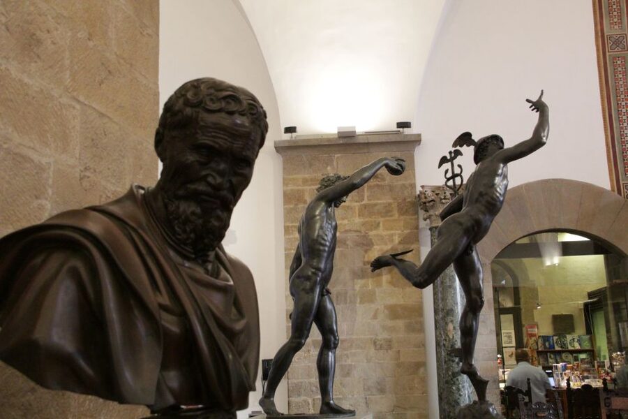 Florence: Walking Tour and Bargello Museum - Duomo Square and the cathedral’s huge dome