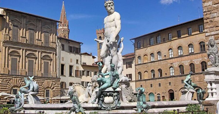 Florence: Walking Tour with Accademia & Uffizi Galleries - Walking through the Medici district and Duomo