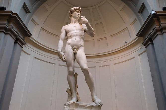 Florence Walking Tour with David & Duomo: Small Group or Private - Crossing the Ponte Vecchio and Uffizi courtyard