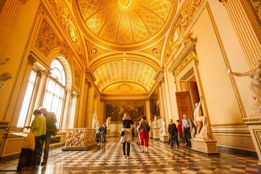 Florence: Walking Tour with Skip-the-Line Accademia & Uffizi - What skip-the-line entry really saves you
