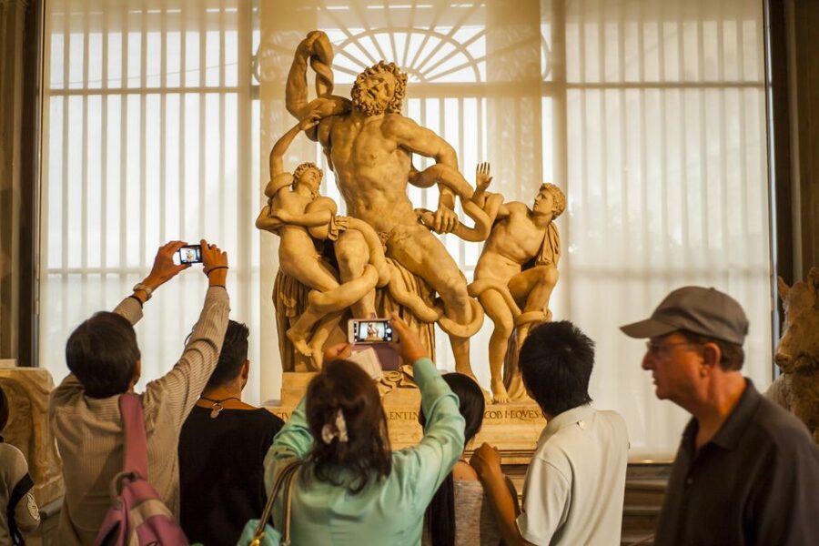 Florence: Walking Tour with Skip-the-Line Accademia & Uffizi - Who should book this Florence tour
