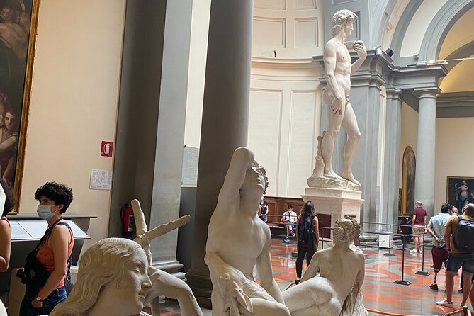 Florence: Whispers of the Renaissance walking tour - Who should book this experience?