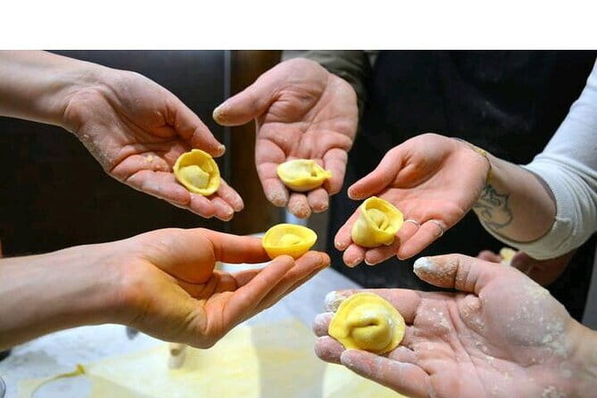 Fresh Pasta in a Michelin Kitchen: The Secrets of Taste - Making Chianti ragù and potato tortelli
