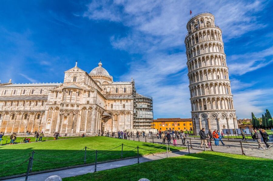 From Florence: Cinque Terre & Pisa Leaning Tower Day Tour - Vernazza gives you the longest free time