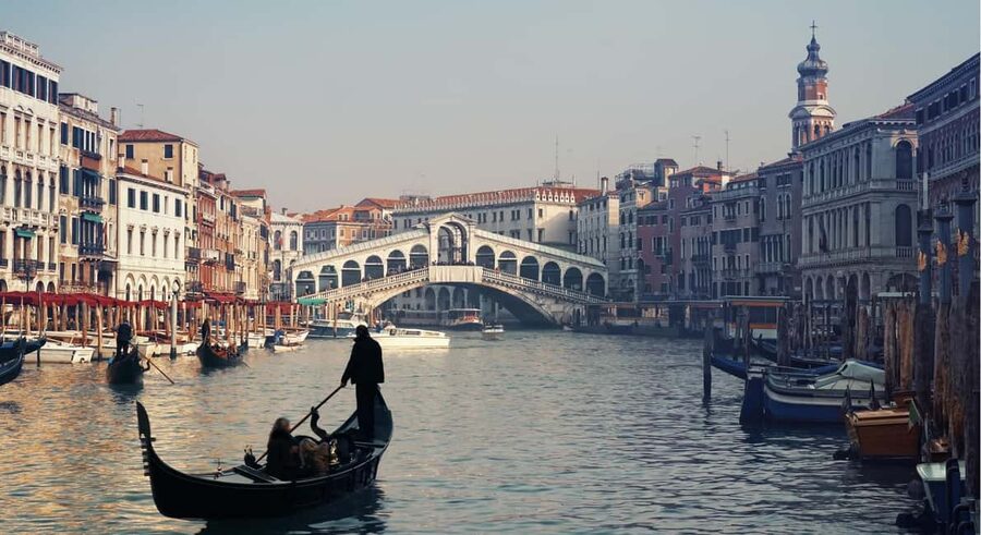 From Florence: Explore Venice in a Full Day Tour by Train - Five hours for lunch, walking, and free time