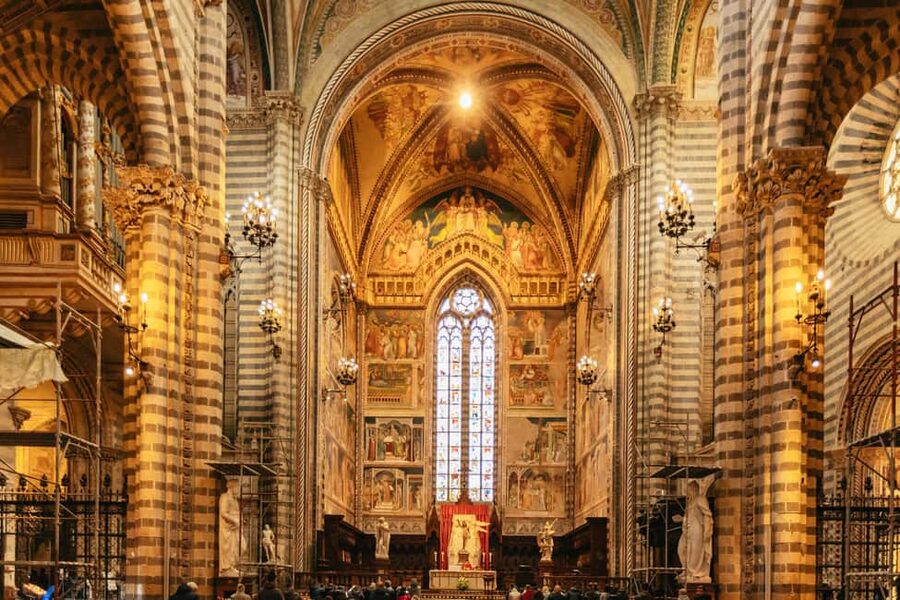 From Florence: Orvieto and Perugia Tour with Church Visits - Should you book the Florence to Assisi day trip?