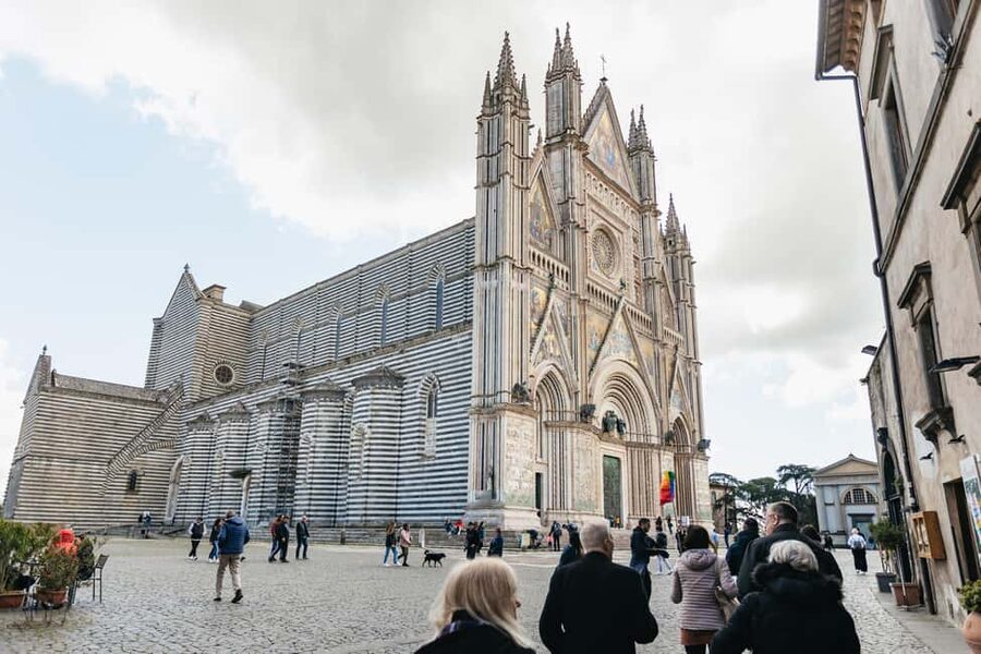 From Florence: Orvieto and Perugia Tour with Church Visits - The itinerary question: Perugia, Orvieto, or Cortona?