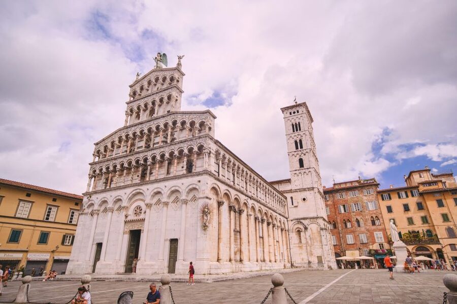 From Florence: Pisa and Lucca Full-Day Private Tour - Piazza dell’Anfiteatro and Via Fillungo