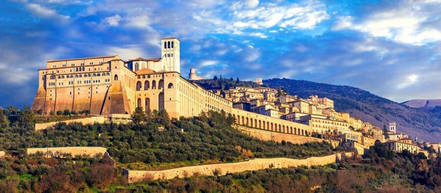 From Florence: Private Day Trip to Assisi and Cortona - The drive from Florence to Assisi