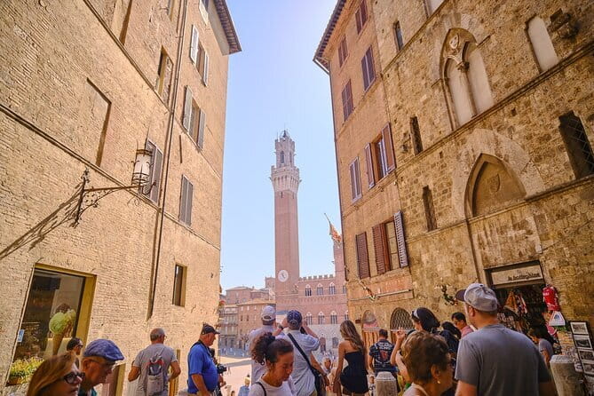 From Florence: Private Day Trip to Leonardo's Birthplace & Lunch - Vinci town and the Tuscan countryside