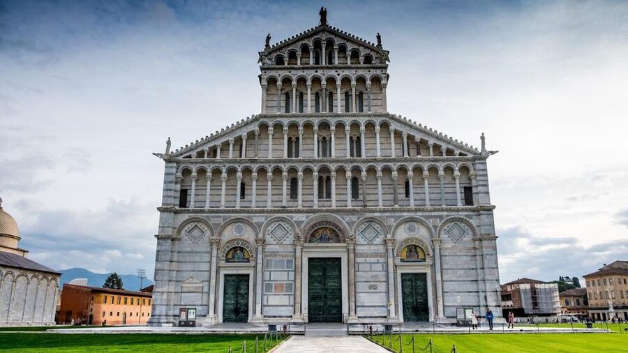 From Florence: Private Half-Day and Guided Tour of Pisa - One hour with a local Pisa guide
