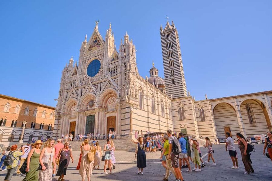 From Florence: Private Pisa, Siena and San Gimignano Trip - San Gimignano’s towers and Vernaccia