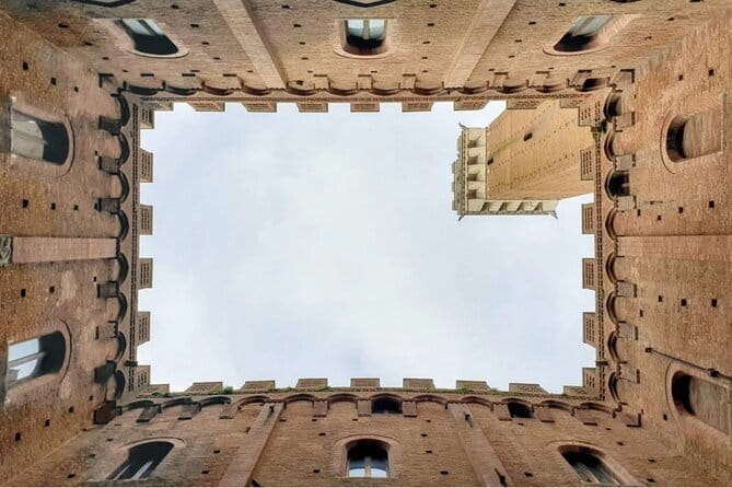 From Florence: PRIVATE Siena and San Gimignano with wine tasting - San Gimignano: towers, free time, and room for gelato