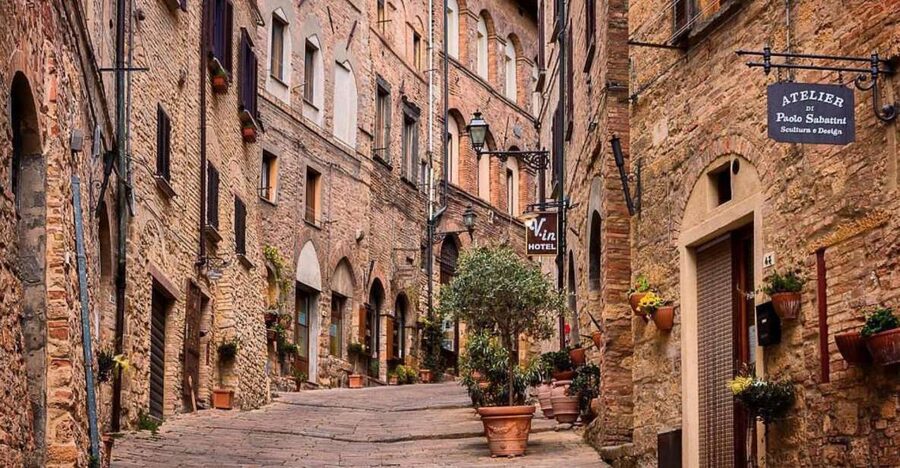 From Florence: PRIVATE Tour of San Gimignano and Volterra - Why this private Tuscany day trip works