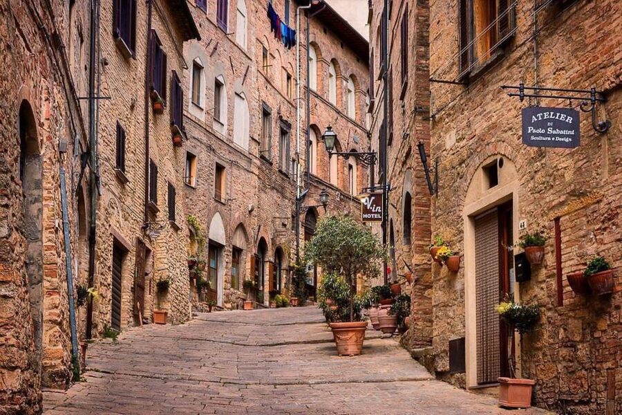 From Florence: PRIVATE Tour of San Gimignano and Volterra - San Gimignano and its famous medieval towers