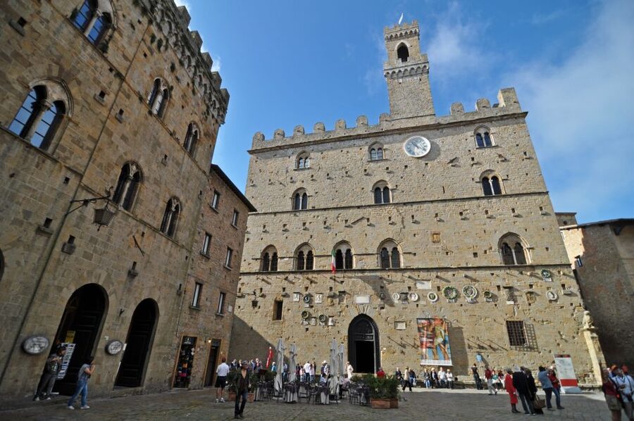 From Florence: PRIVATE Tour of San Gimignano and Volterra - The New Moon connection