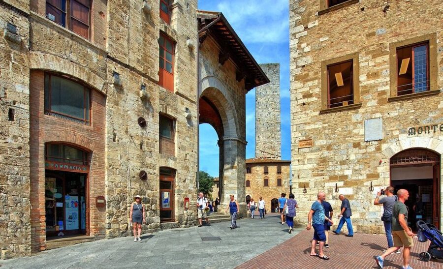 From Florence: PRIVATE Tour of San Gimignano and Volterra - The Medici fortress and Palazzo dei Priori