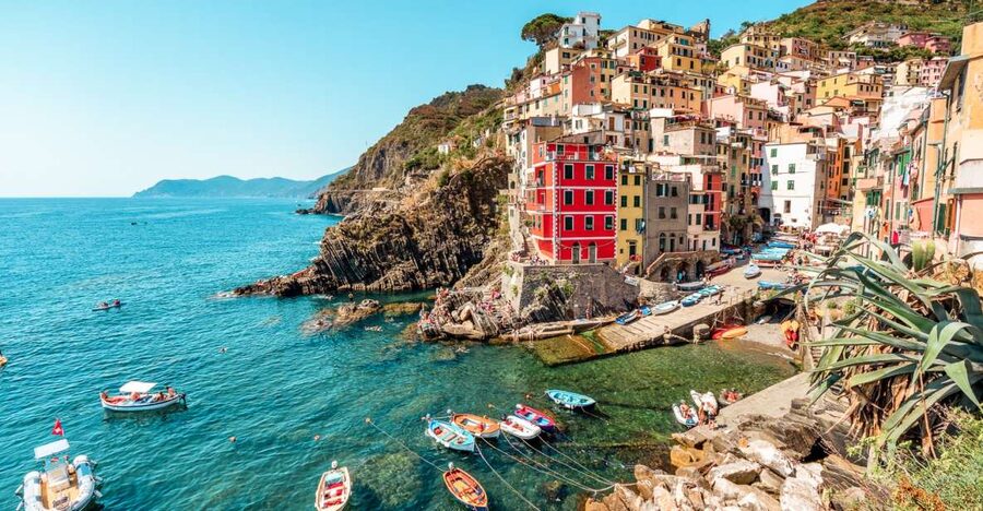 From Florence: Seaside Beauty Day Trip to Cinque Terre - Manarola: a quick first look at the coast