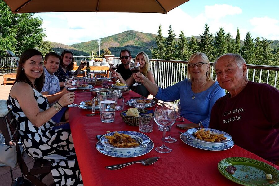 From Florence: Small-Group Chianti Wine Tour 2024 - The second stop: lunch with the wine