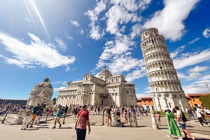 Full-Day Private Pisa and Lucca Tour with optional Leaning Tower - Climbing the Leaning Tower