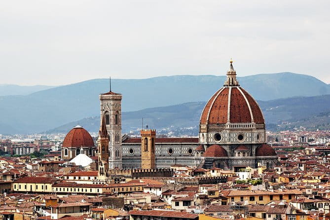 Full-Day Private Pisa and Lucca Tour with optional Leaning Tower - Walking Lucca’s city walls