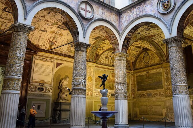 Guided Walking Tour of Florence – Duomo & Historic Squares - San Lorenzo and the city behind the monuments