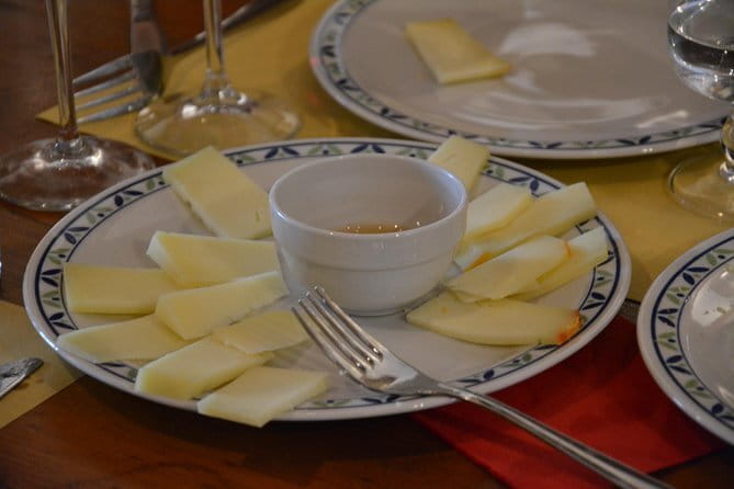 Half-Day Chianti Tour to 2 Wineries with Wine Tastings and Meal - Historic cellars and the barrel-aging lesson